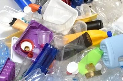 塑料污染已成流行病,科学家问计海洋微生物|世界海洋日